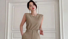 WOMEN SOLID SLEEVELESS TOP AND WIDE LEG PANTS